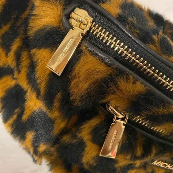 Michael Kors Mott Fur Belt Bag, Acorn Multi NWT - Picture 5 of 11